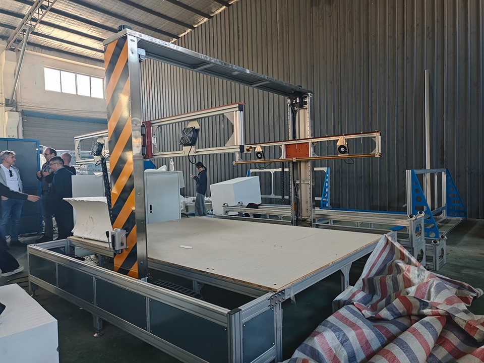 CNC Eps Cutting Machine high quality